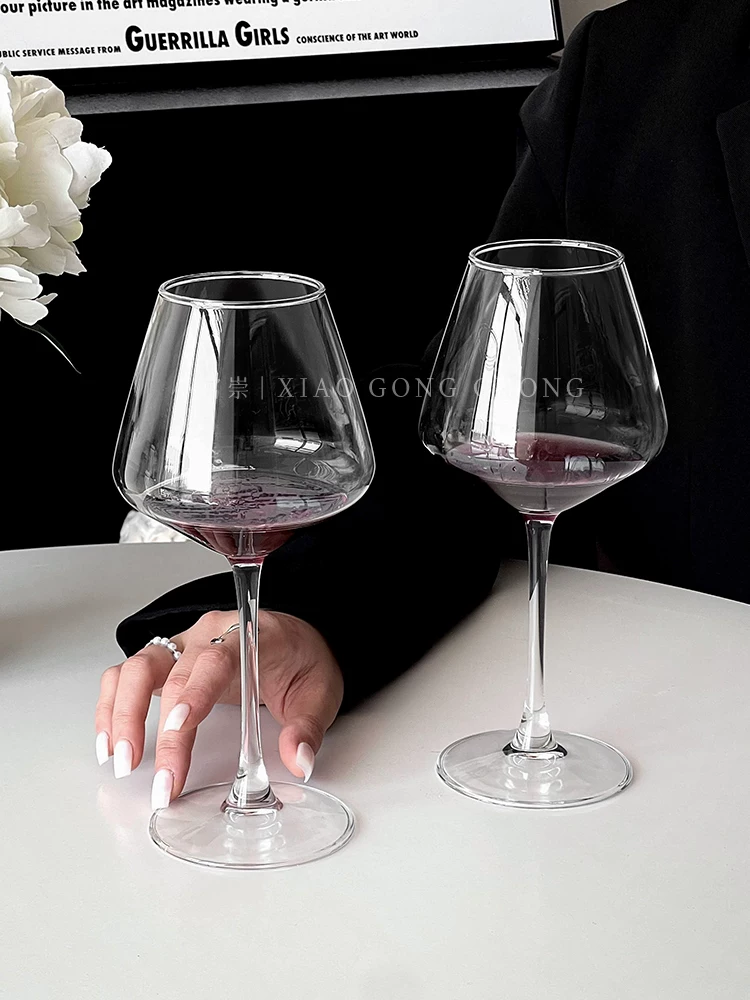 Ly rượu vang đỏ pha lê kiểu châu Âu, sang trọng, lớn, màu đỏ đô