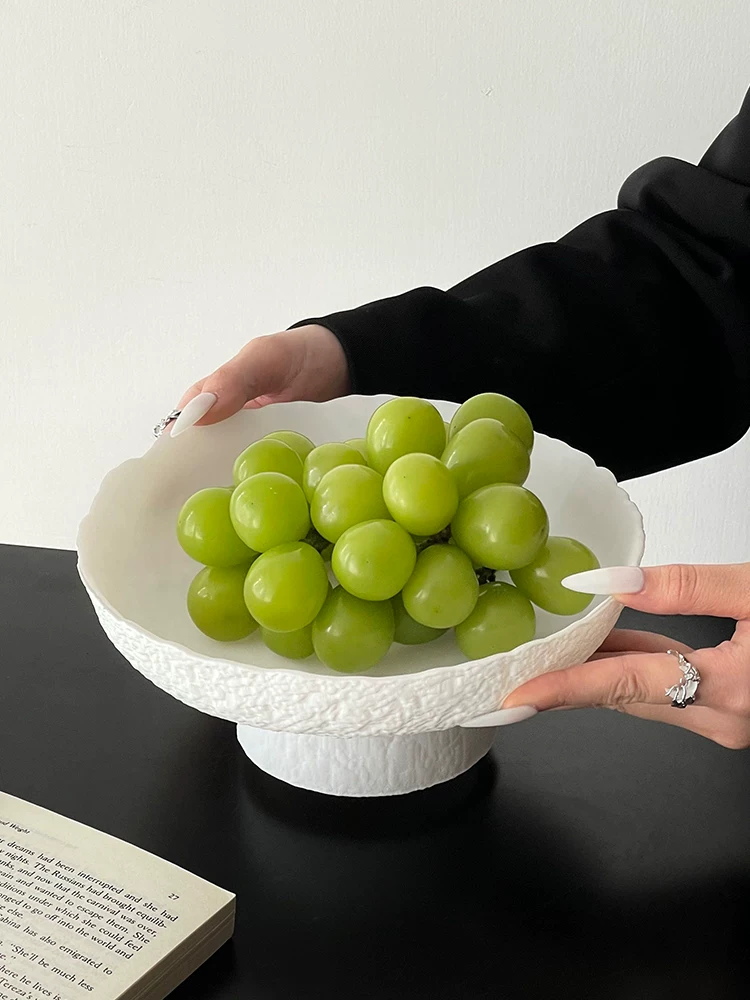 Đĩa trái cây cao màu trắng mờ thiết kế độc đáo, mang lại cảm giác cao cấp, thích hợp sử dụng tại nhà, đĩa đựng hoa quả khô sang trọng nhẹ nhàng, đĩa trưng bày nhiều tầng, đĩa đựng đồ ăn nhẹ.