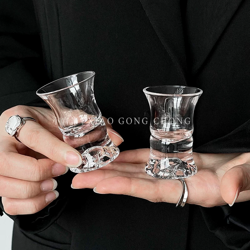 Cốc kiểu cổ điển thời trung cổ có họa tiết tre nhìn ra núi, cốc rượu sake, cốc uống rượu một lần, cốc rượu gia dụng, cốc trà nhỏ, cốc thủy tinh.
