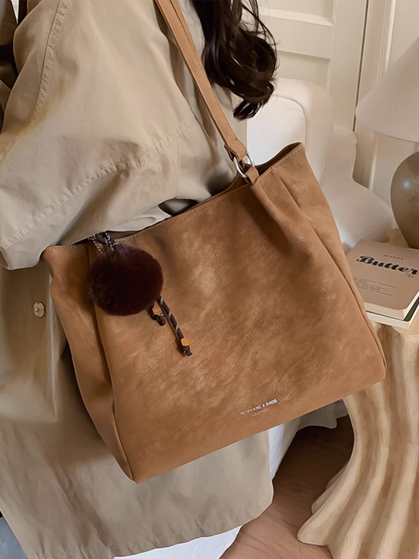 Túi tote nữ, dung tích lớn, mẫu mới thu đông 2025, đa năng, phong cách retro, đeo vai, thích hợp cho sinh viên, đi học và đi làm