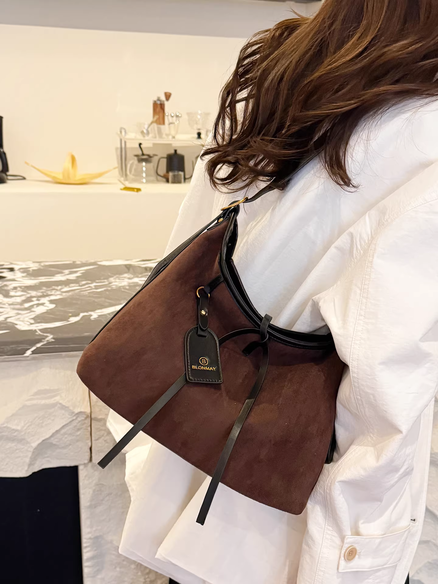 Túi da lộn nữ, dung tích lớn, mẫu mới thu đông 2025, kiểu retro mờ, đeo vai, đeo chéo, đi làm, kiểu tote