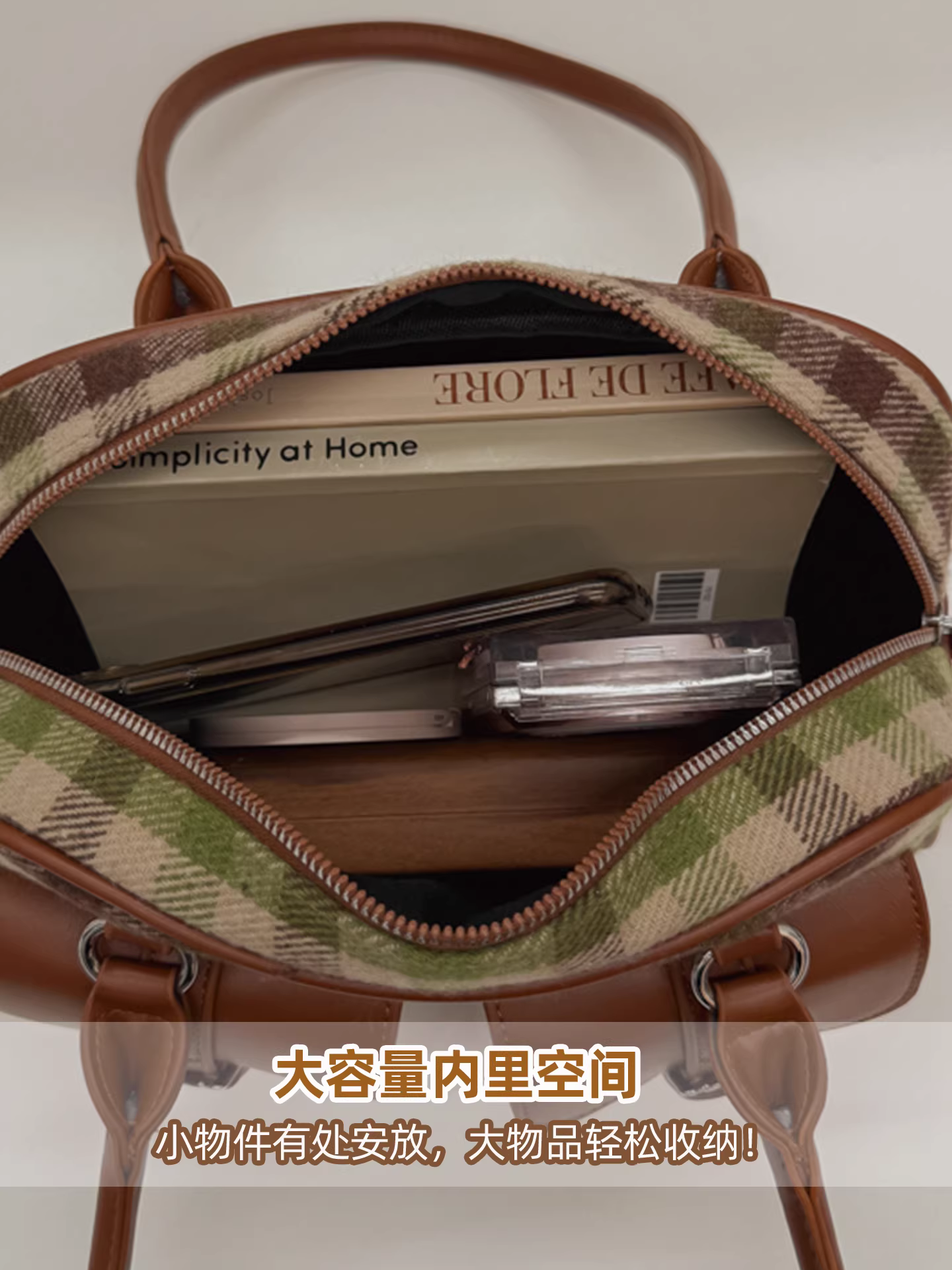 Túi kẻ sọc dành cho nữ, sức chứa lớn, thiết kế cổ điển độc đáo mùa thu đông 2025, túi đeo vai/nách, túi gối đi làm.