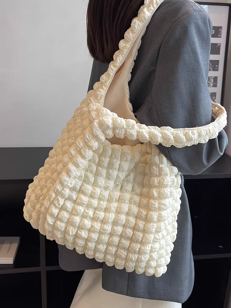 Túi dung tích lớn 2025 kiểu dáng mới thu đông, túi nữ thời trang xếp ly bồng bềnh, túi đeo vai học sinh, túi tote giản dị