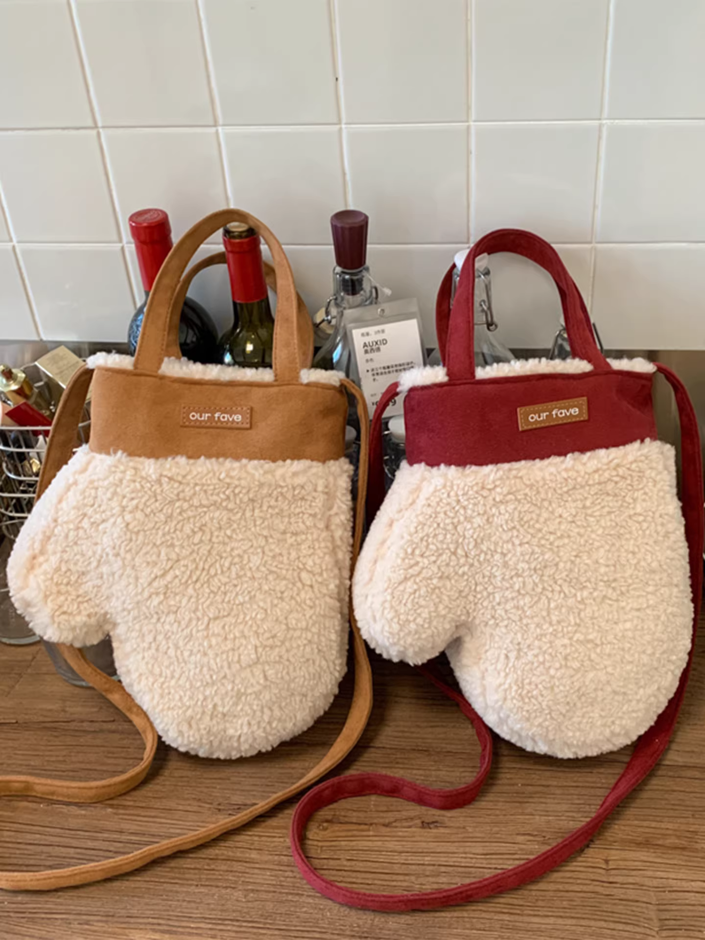 Túi lông cừu mềm mại dành cho nữ, thiết kế độc đáo mùa thu đông 2025, bán chạy, kiểu dáng cổ điển mờ nhám, đeo chéo một bên vai