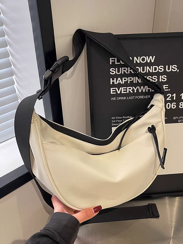 Túi đeo chéo hình lưỡi liềm dung tích lớn dành cho nữ, mẫu mới xuân hè 2025, phong cách thường ngày, đa năng, chất liệu nylon, thích hợp đi làm