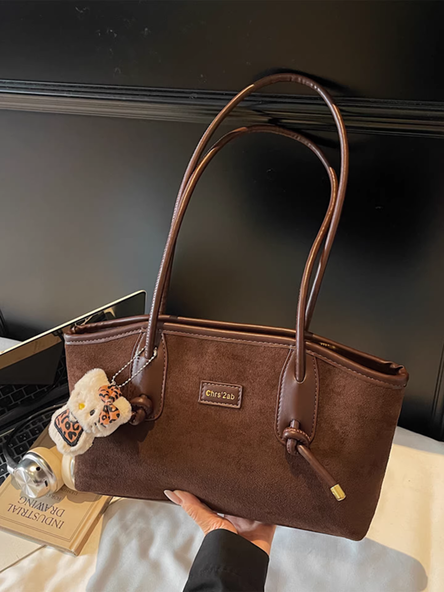 Túi xách họa tiết da báo dành cho nữ, dung tích lớn, mẫu mới thu đông 2025, kiểu retro mờ, đeo vai/nách, túi tote đi làm