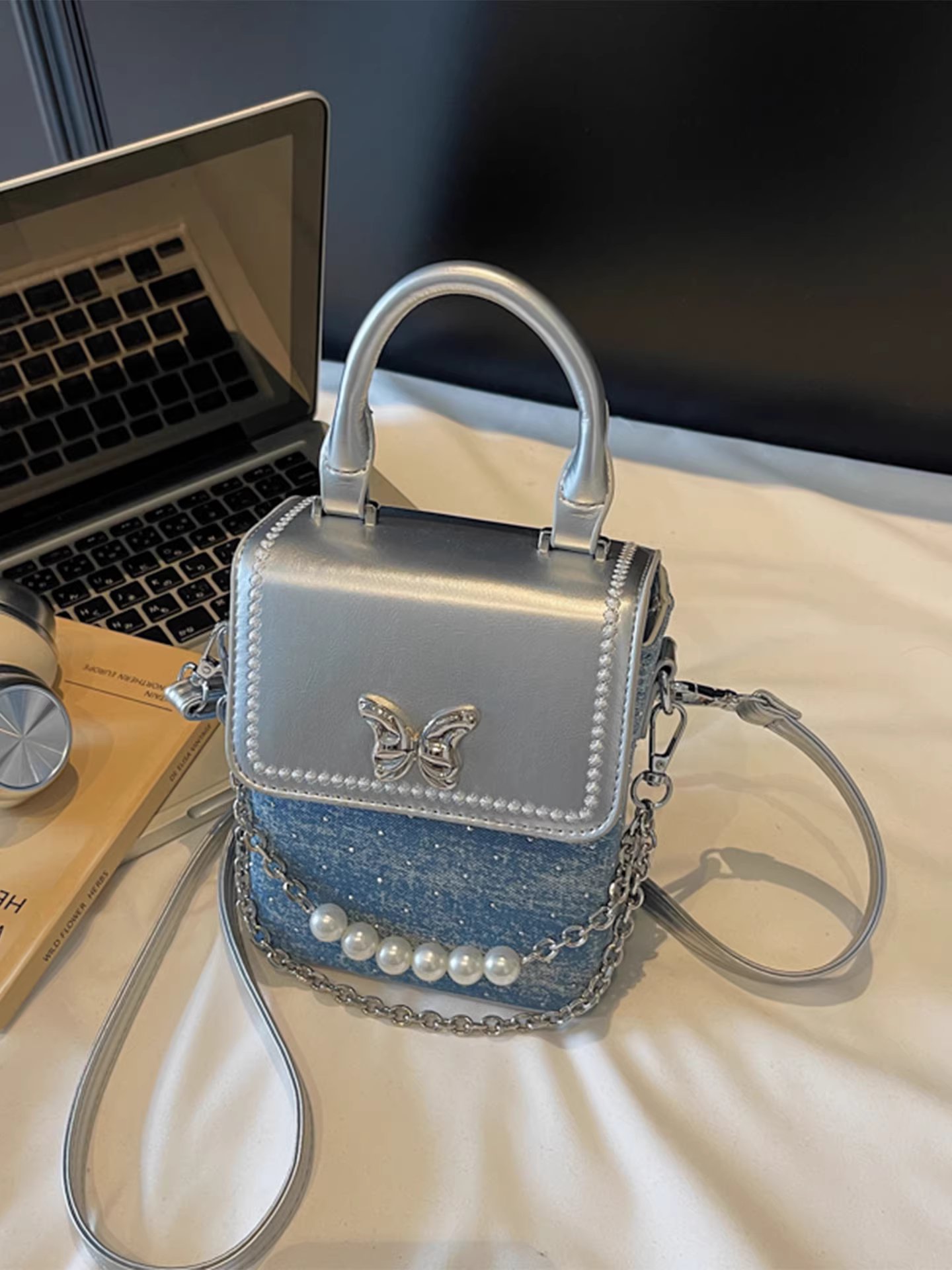 Túi nhỏ siêu hot dành cho nữ, mẫu túi đeo chéo thời trang hè 2025, phiên bản Hàn Quốc, dây xích phong cách ins, túi điện thoại hot trend mạng xã hội.