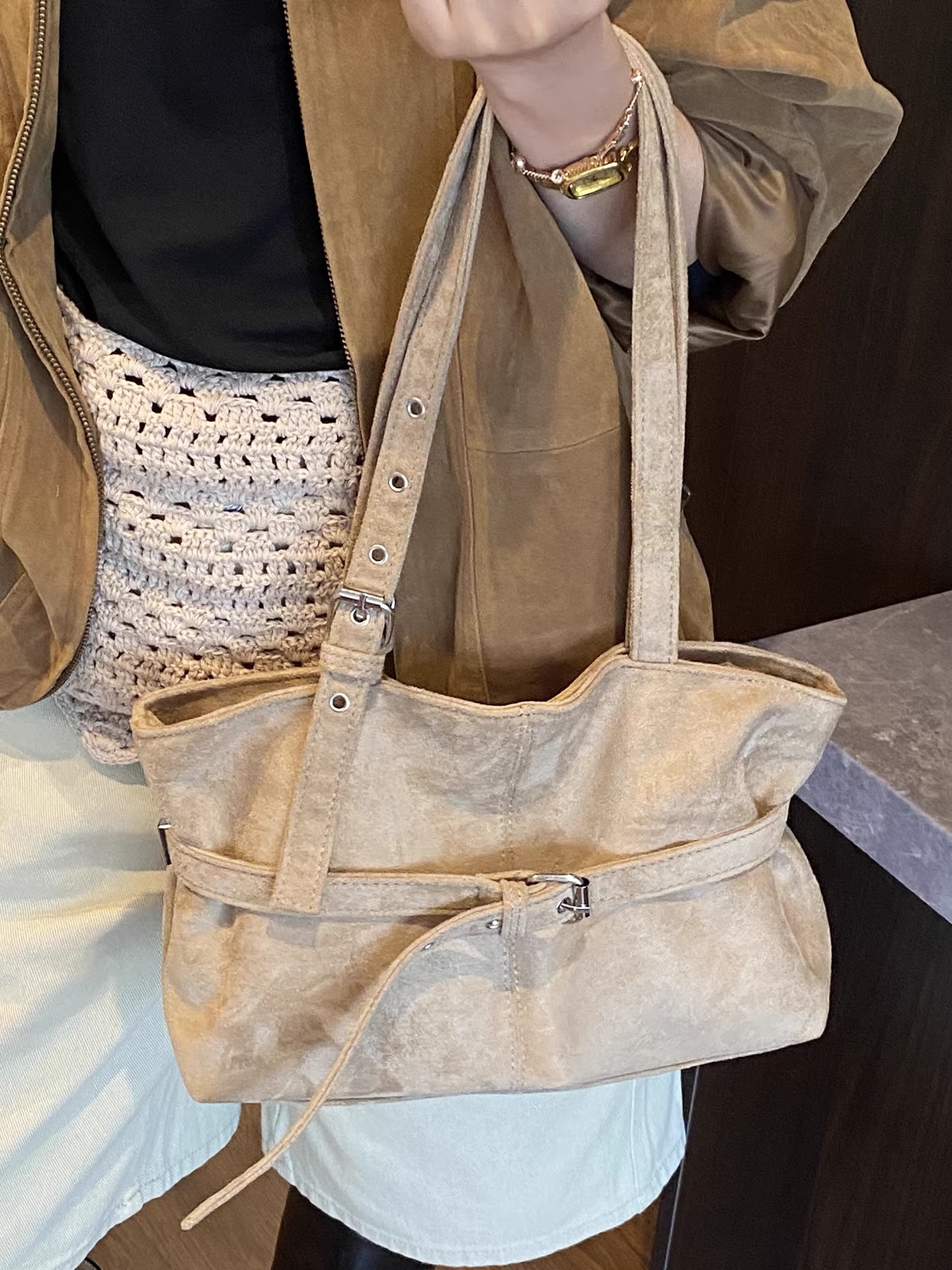 Túi da lộn nữ, dung tích lớn, mẫu mới thu đông 2025, đa năng, phong cách giản dị, đeo vai, kiểu retro, túi tote đi làm