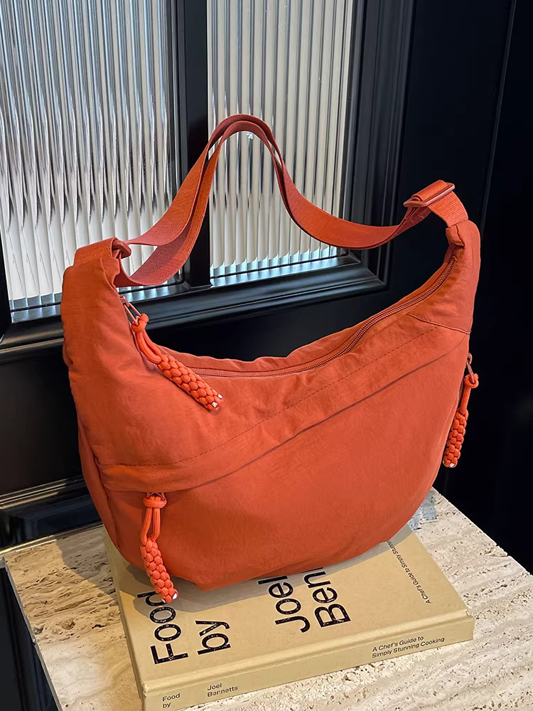 Túi vải nhẹ dành cho nữ, mẫu mới thu đông 2025, thiết kế độc đáo, đa năng, đeo vai, đeo chéo, kiểu dáng bánh bao