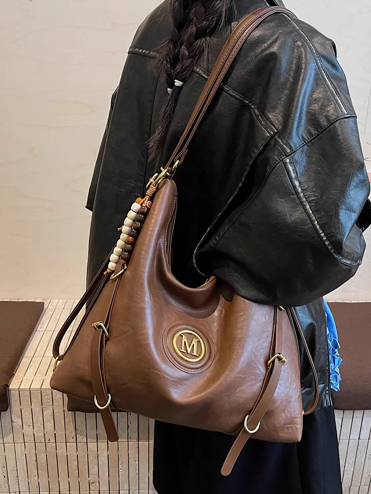 Túi đeo chéo nữ retro, dung tích lớn, mẫu mới thu đông 2025, kiểu dáng giản dị, đa năng, có thể dùng làm balo