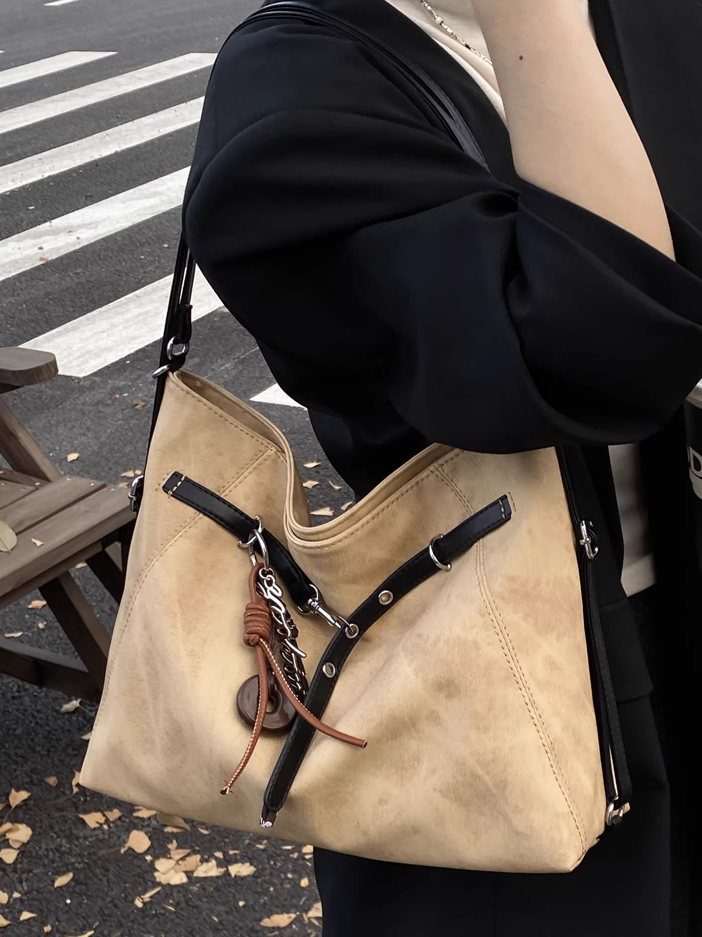 Túi tote đi làm phong cách retro dành cho nữ, dung tích lớn, mẫu mới thu đông 2025, túi đeo vai đa năng, balo đa chức năng, phong cách giản dị