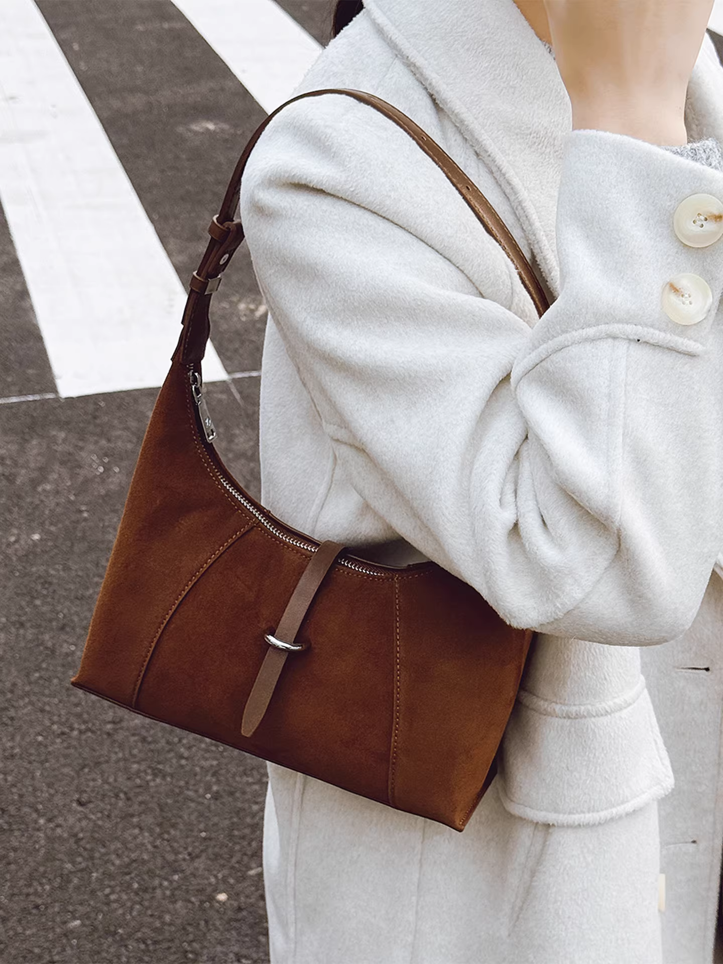 Túi xách nữ vintage mờ, dung tích lớn, mẫu mới thu đông 2025, túi đeo chéo độc đáo, túi đeo vai/nách kiểu bánh bao đi làm.