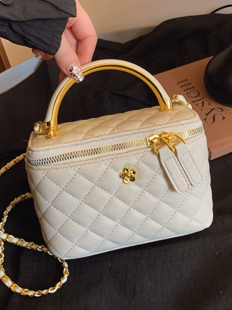 Túi đeo chéo nữ họa tiết kim cương, thiết kế độc đáo mùa xuân/hè 2025, túi đeo vai/chéo, túi đựng mỹ phẩm cao cấp.