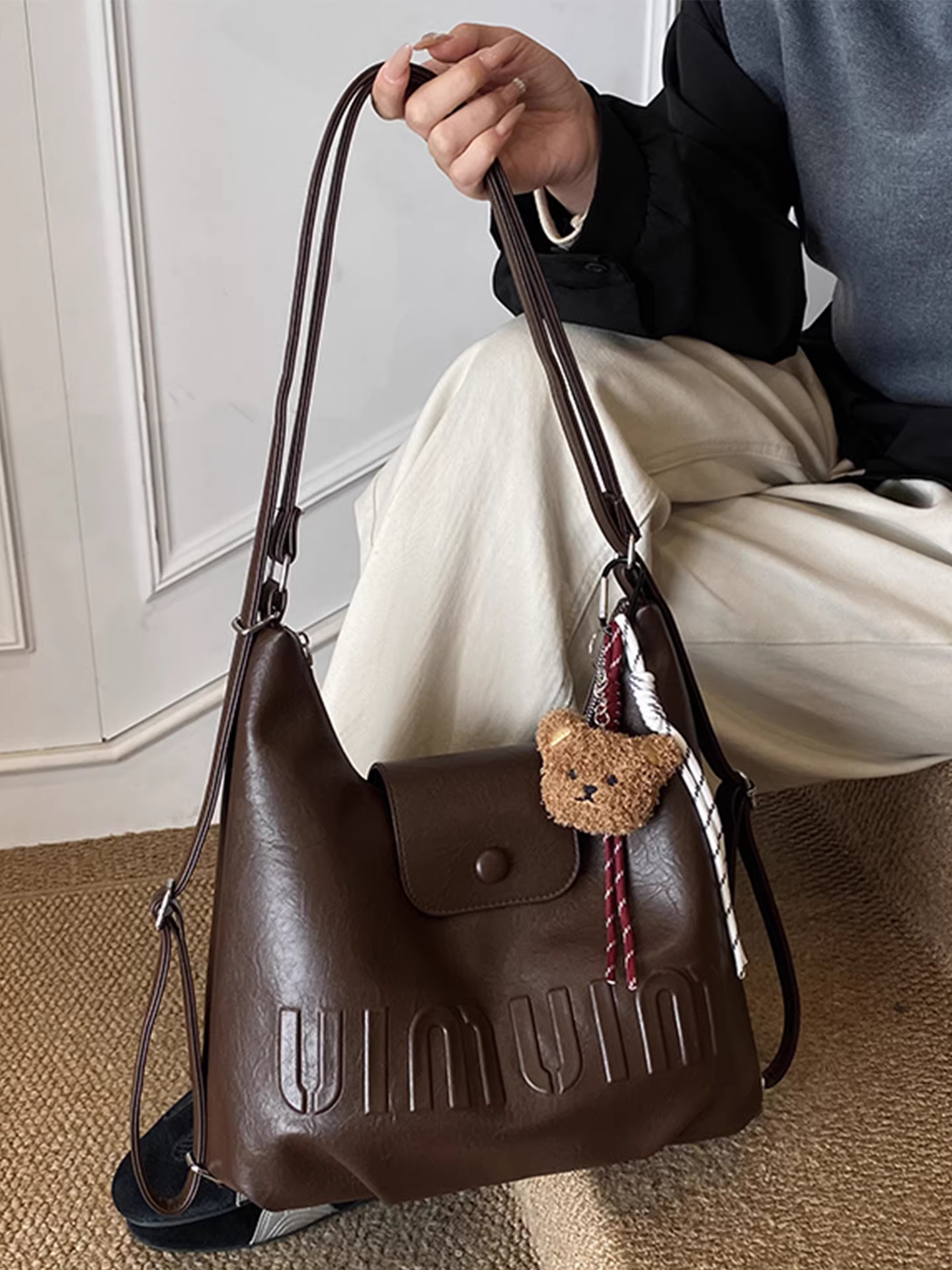 Túi tote nữ, dung tích lớn, mẫu mới thu đông 2025, phong cách retro giản dị, túi đeo vai độc đáo, balo đa năng.