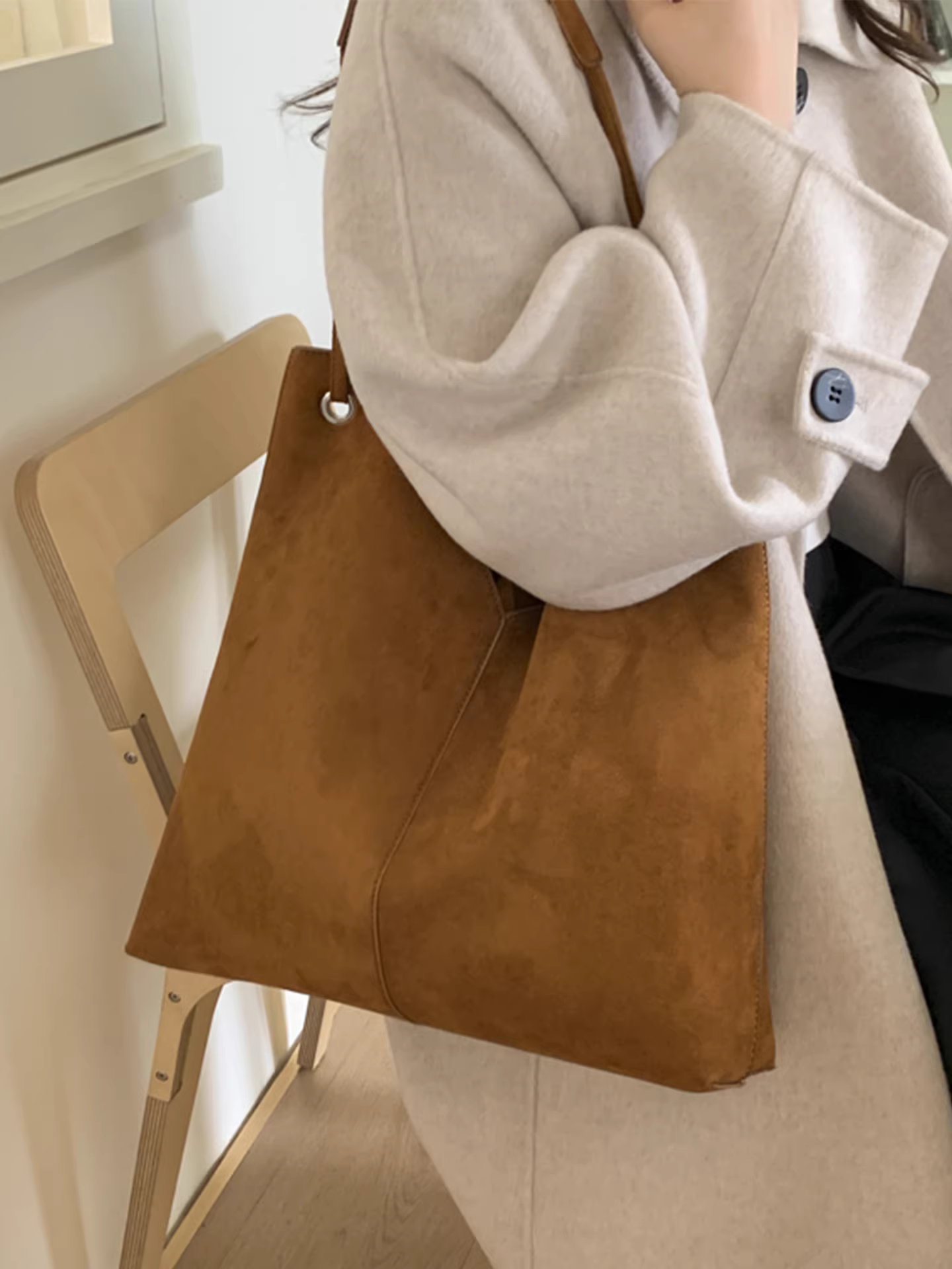 Túi xách nữ cỡ lớn, mẫu mới thu đông 2025, đa năng, chất liệu mờ retro, túi đeo vai, chất lượng cao, thích hợp đi làm