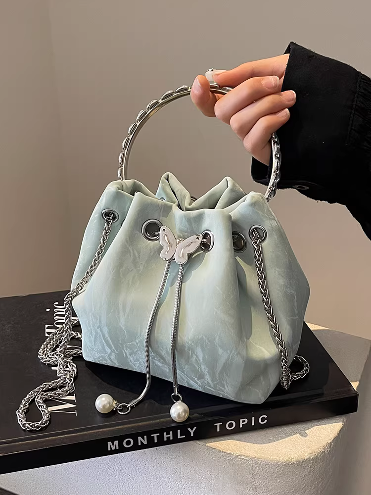 Túi đeo chéo nữ kiểu Hàn Quốc cao cấp đa năng, thiết kế độc đáo mùa thu đông 2025, dây xích