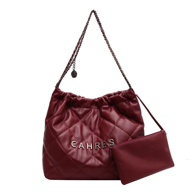 Những mẫu túi xách nữ được ưa chuộng năm nay là túi đeo vai dây xích thời trang mới năm 2025, dung tích lớn, chất liệu hợp xu hướng, túi bucket nổi tiếng trên mạng.