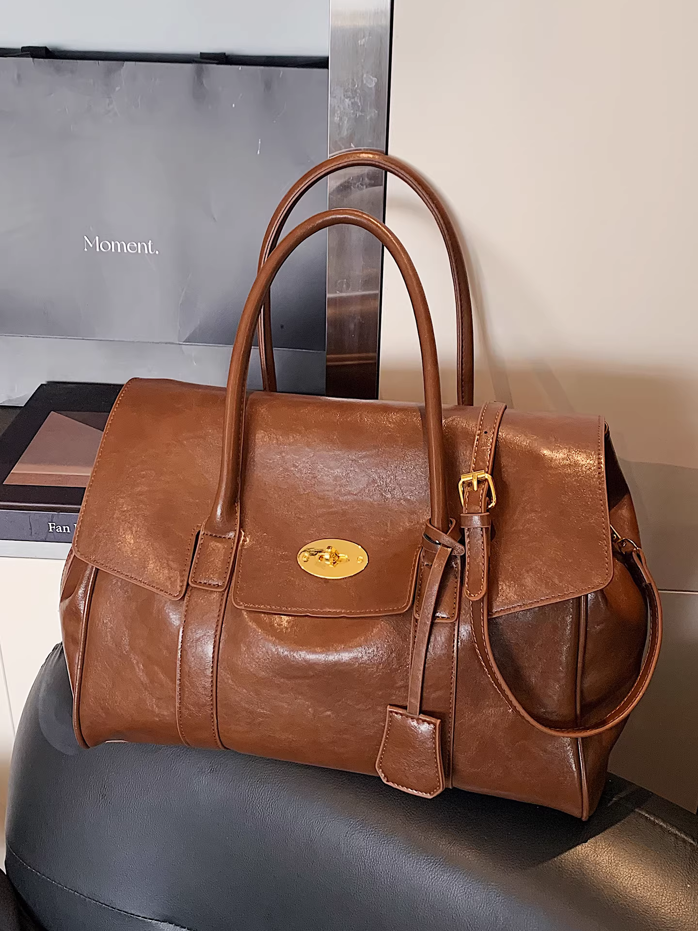 Túi xách retro cỡ lớn dành cho nữ, đa năng trong mùa thu đông, mẫu túi đeo vai thời trang mới năm 2025, túi tote đi học