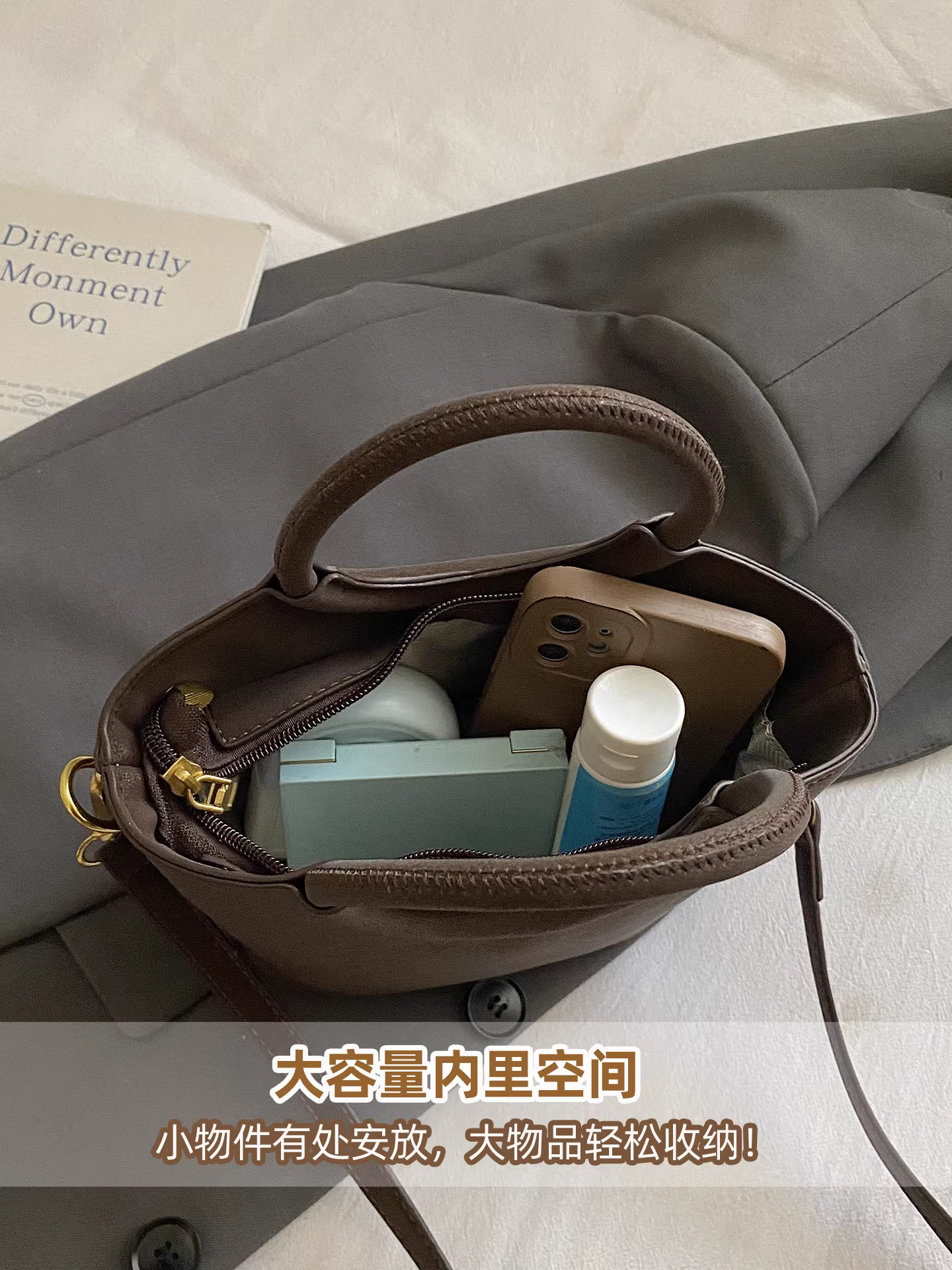 Túi nhỏ retro dành cho nữ, đa năng mùa thu đông, thiết kế độc đáo mới năm 2025, túi đeo chéo một bên vai, túi xách tay kiểu xô đang thịnh hành