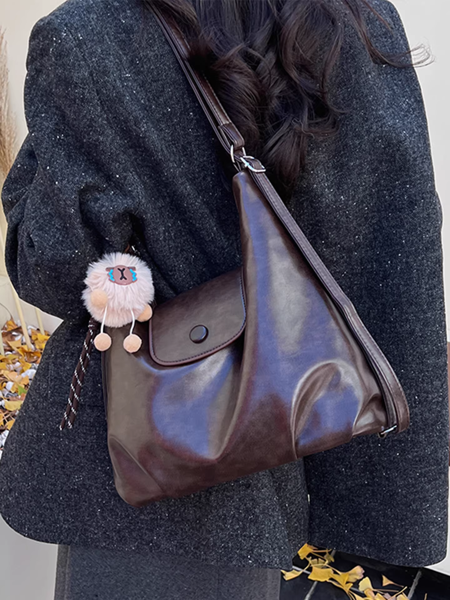 Túi tote đi làm xếp ly dành cho nữ, dung tích lớn, mẫu mới thu đông 2025, túi đeo vai cổ điển, ba lô đa năng.