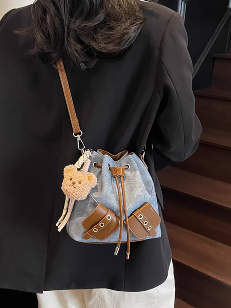 Túi nhỏ retro dành cho nữ, mẫu mới hè 2025, túi đeo chéo thời trang độc đáo, túi rút kiểu Hàn Quốc, đang hot năm nay