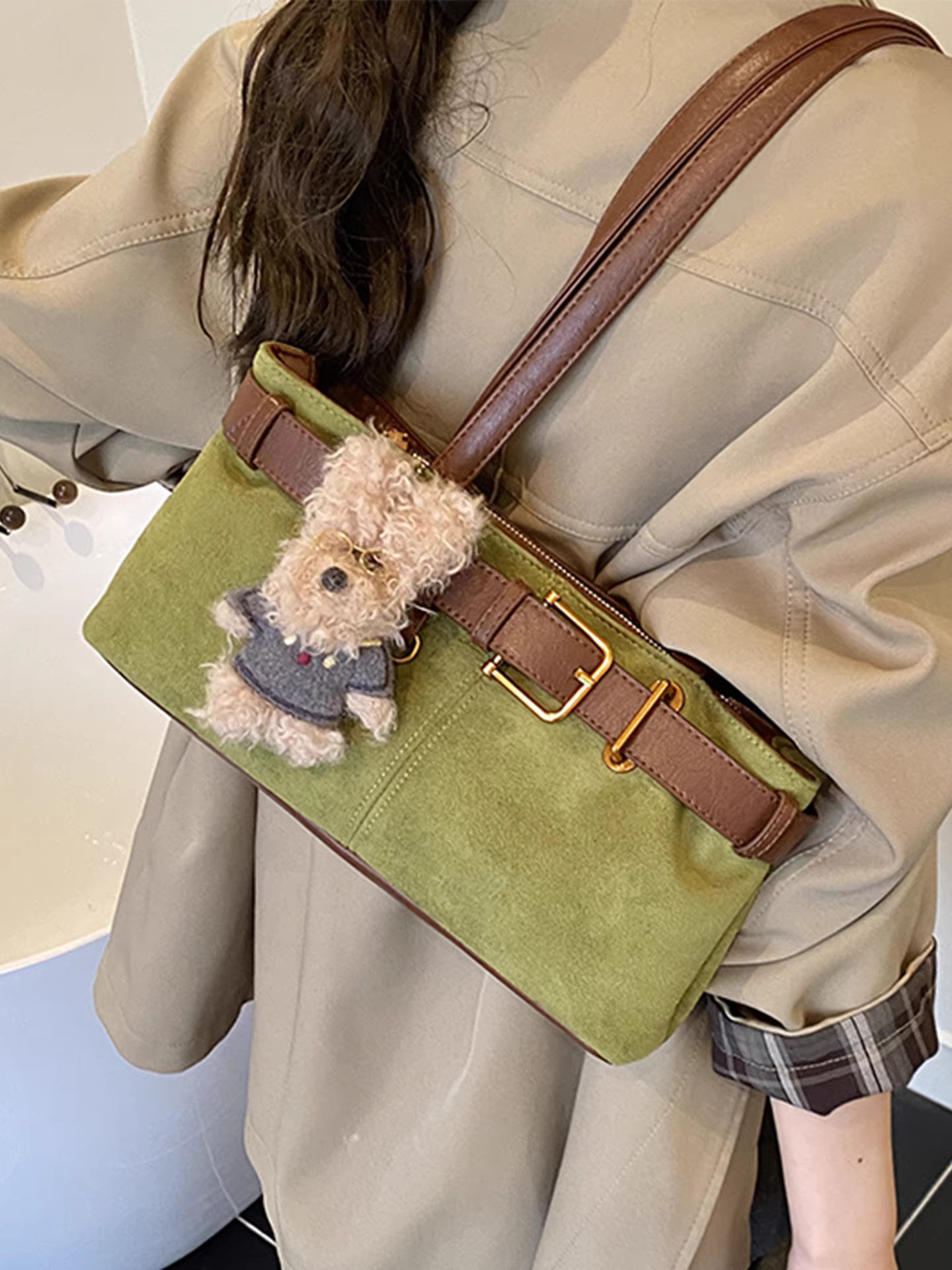 Túi xách nữ phong cách retro, dung tích lớn, thiết kế độc đáo mùa thu đông 2025, đeo vai/nách, thích hợp đi làm và đi làm hàng ngày.
