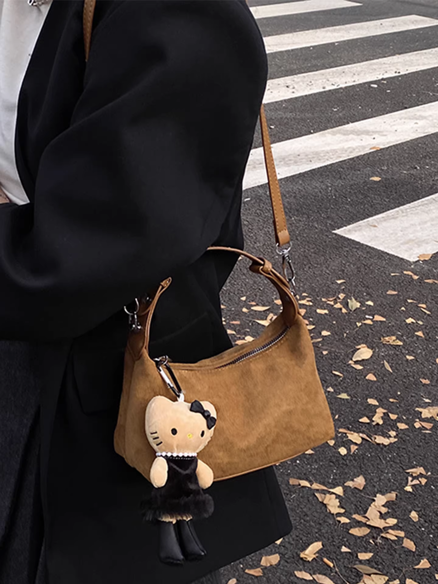 Túi xách nữ cao cấp mùa thu/đông 2025 kiểu vintage mới, chất liệu mờ, đeo vai/chéo, túi bánh bao thời thượng