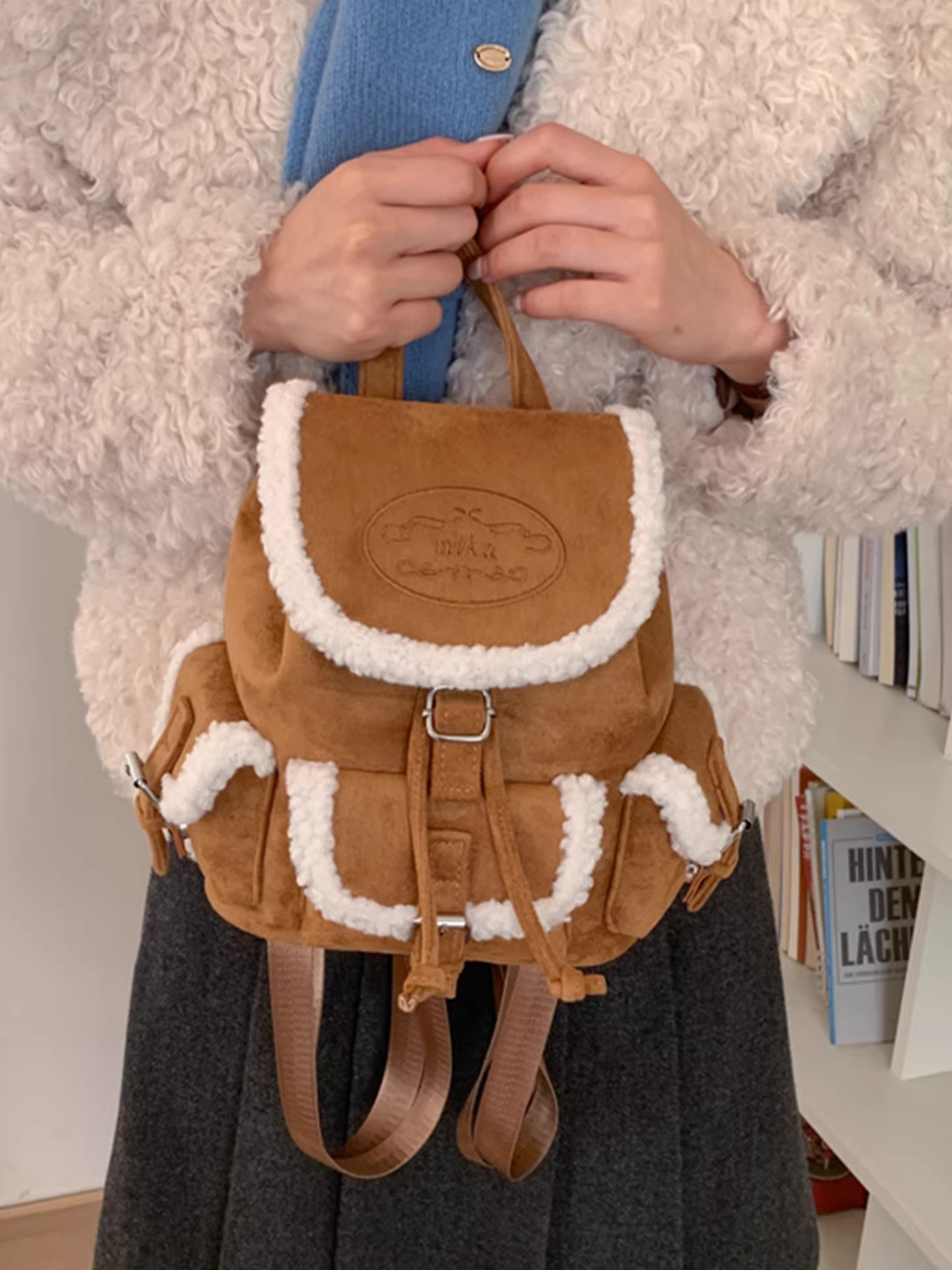 Ba lô da lộn dành cho nữ, sức chứa lớn, kiểu dáng bình thường, túi đi học dành cho học sinh, ba lô du lịch nhẹ kiểu cổ điển mờ