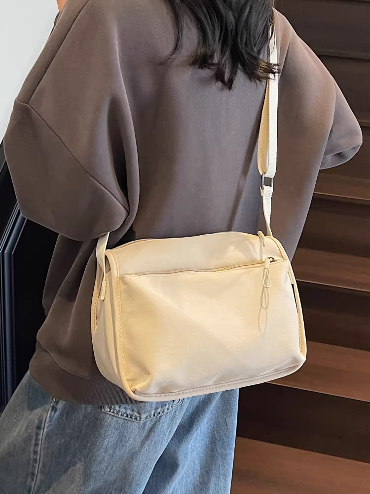 Túi vải canvas nữ, dung tích lớn, kiểu dáng mới 2025, đa năng, túi đeo chéo đơn giản, cao cấp, túi vuông nhỏ thời trang.