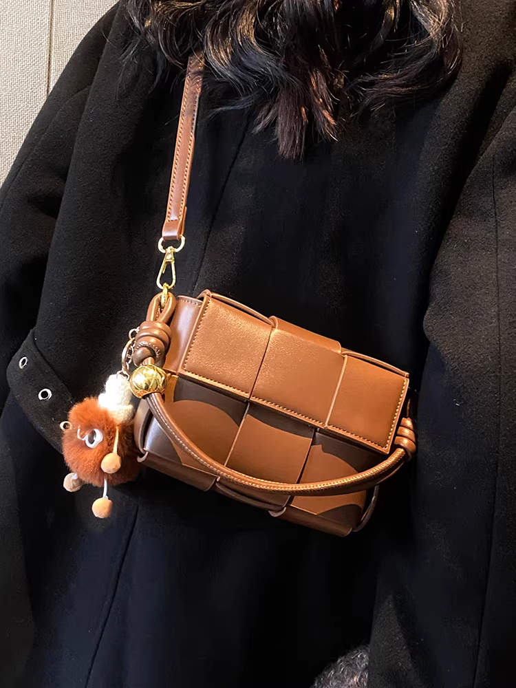 Túi nhỏ nữ 2025 mẫu mới thời thượng, túi đeo chéo thiết kế độc đáo, đa năng, cao cấp, cực hot, túi mini siêu xinh