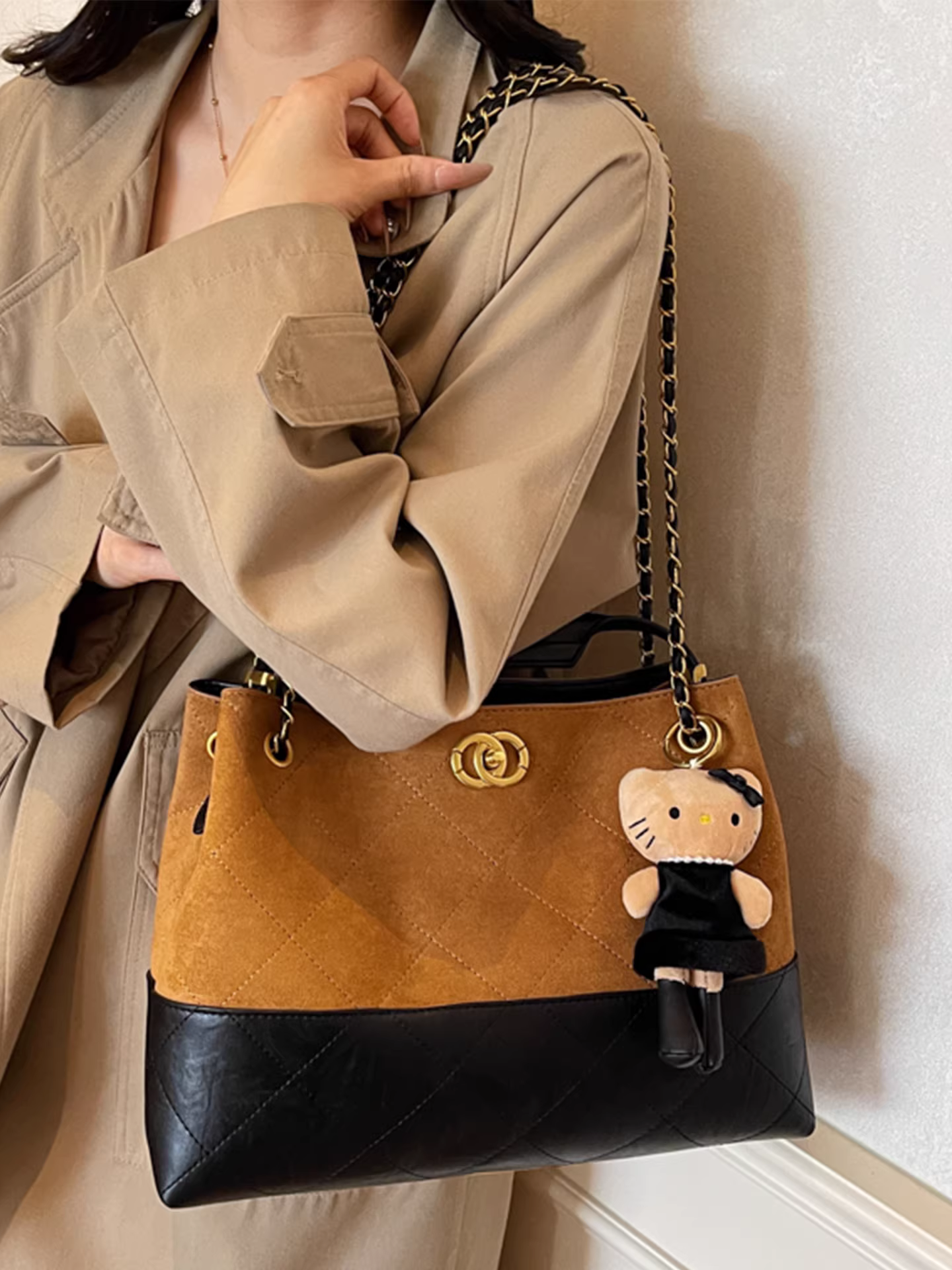 Túi đeo chéo nữ chất liệu da lộn, kiểu dáng retro, dung tích lớn, mẫu mới thu đông 2025, thích hợp đi làm, đi chơi