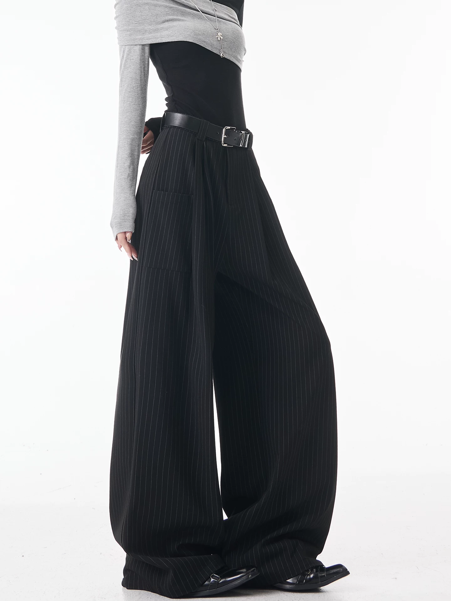 KEN STUDIO Xuân Thu Mới Quần Âu Sọc Đen Ống Rộng Cho Nữ Quần Âu Cạp Cao Draping Giảm Béo Quần Âu