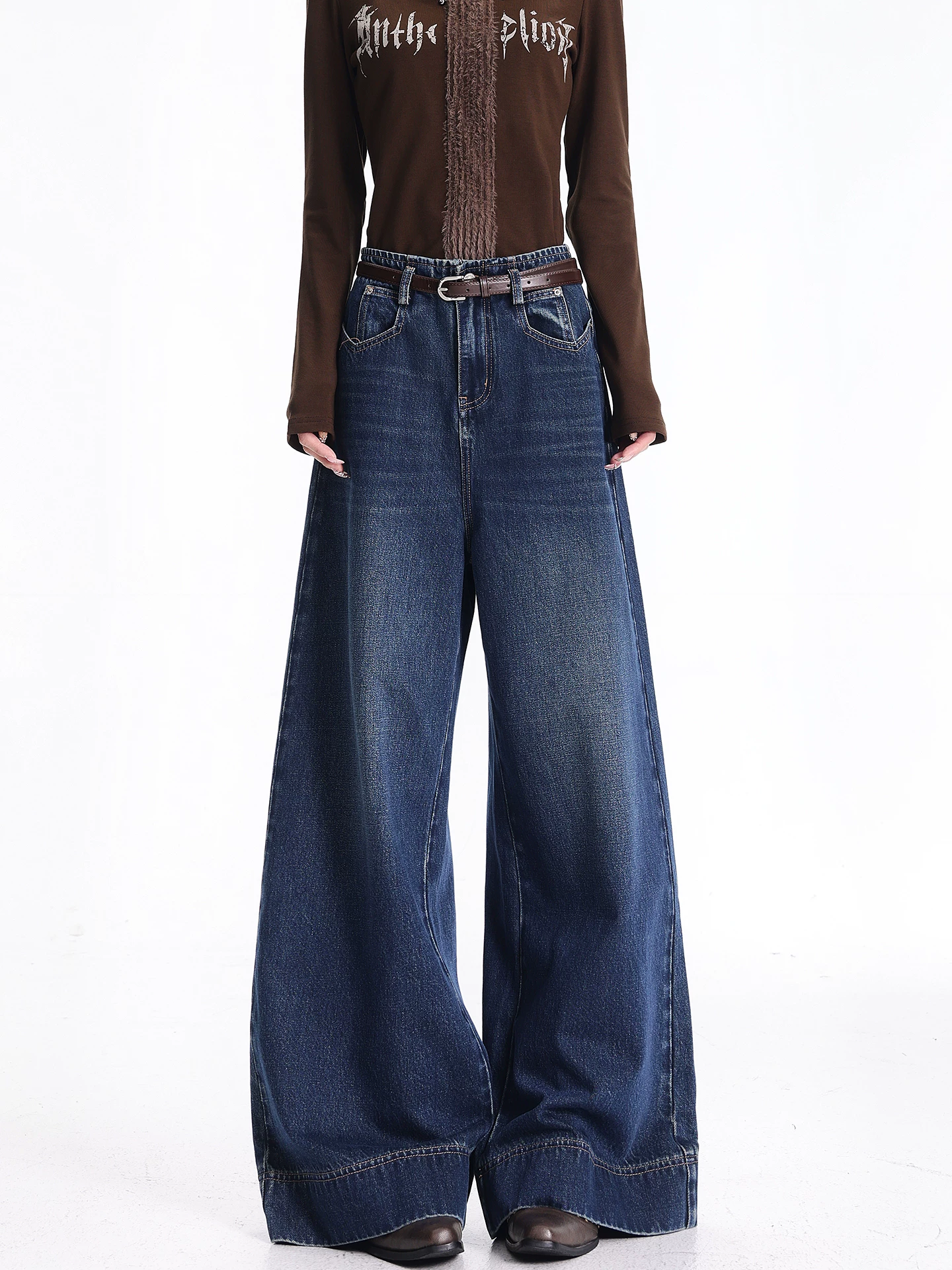 Quần jean kiểu Mỹ cổ điển có lót lông cừu mùa thu đông của KEN STUDIO dành cho nữ, quần ống rộng lưng cao, dáng rộng, giúp thon gọn.