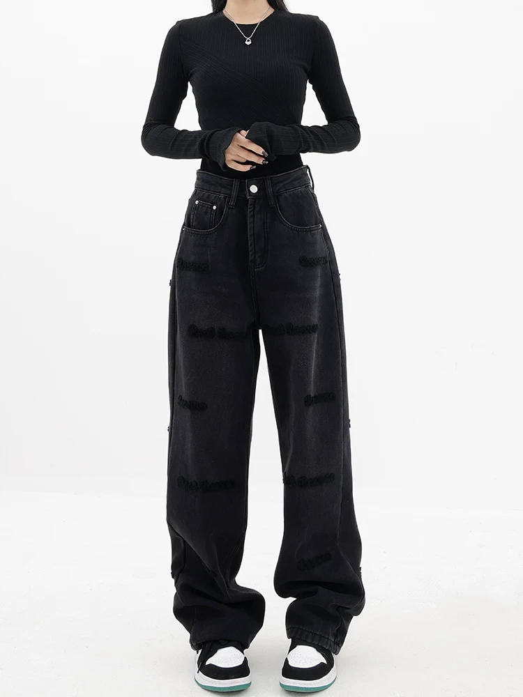 Quần jeans thêu nhung đen KEN STUDIO dành cho nữ mùa thu đông 2025, kiểu dáng rộng ống thẳng, phong cách thường ngày