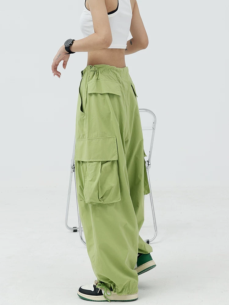 Quần cargo phong cách đường phố kiểu Mỹ màu đen của KEN STUDIO dành cho nữ, quần ống rộng kiểu cổ điển mùa xuân thu mới có ống quần bo gấu.