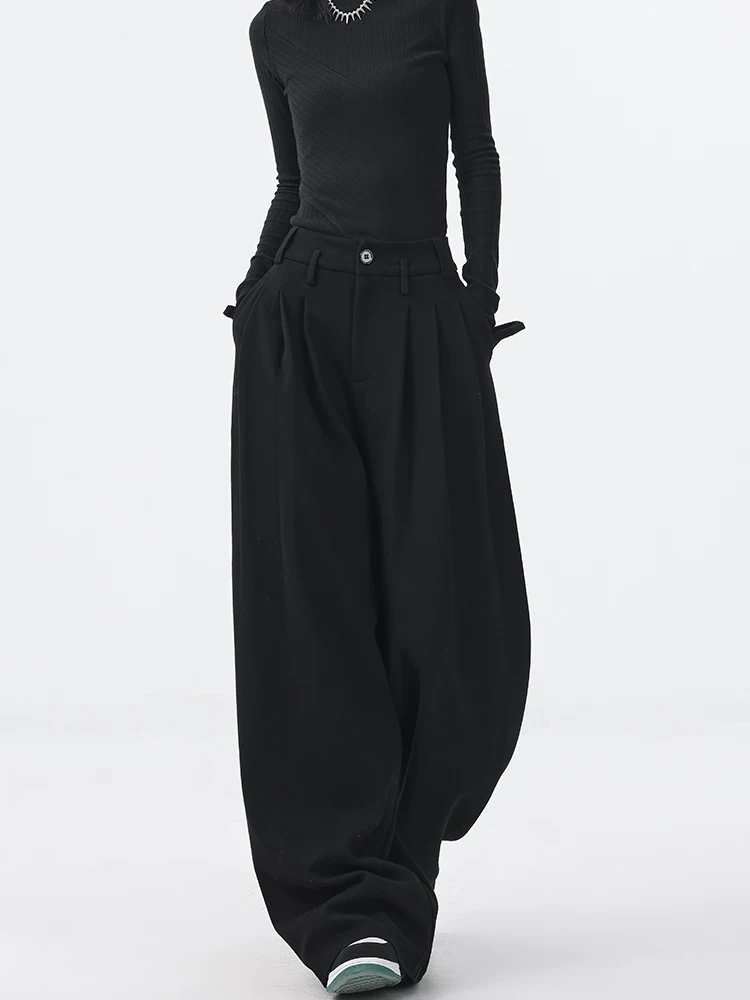 KEN STUDIO2025 Xuân Thu Mới Quần Âu Màu Đen Nữ Xếp Ly Thiết Kế Rộng Quần Ống Rộng Quần Dài