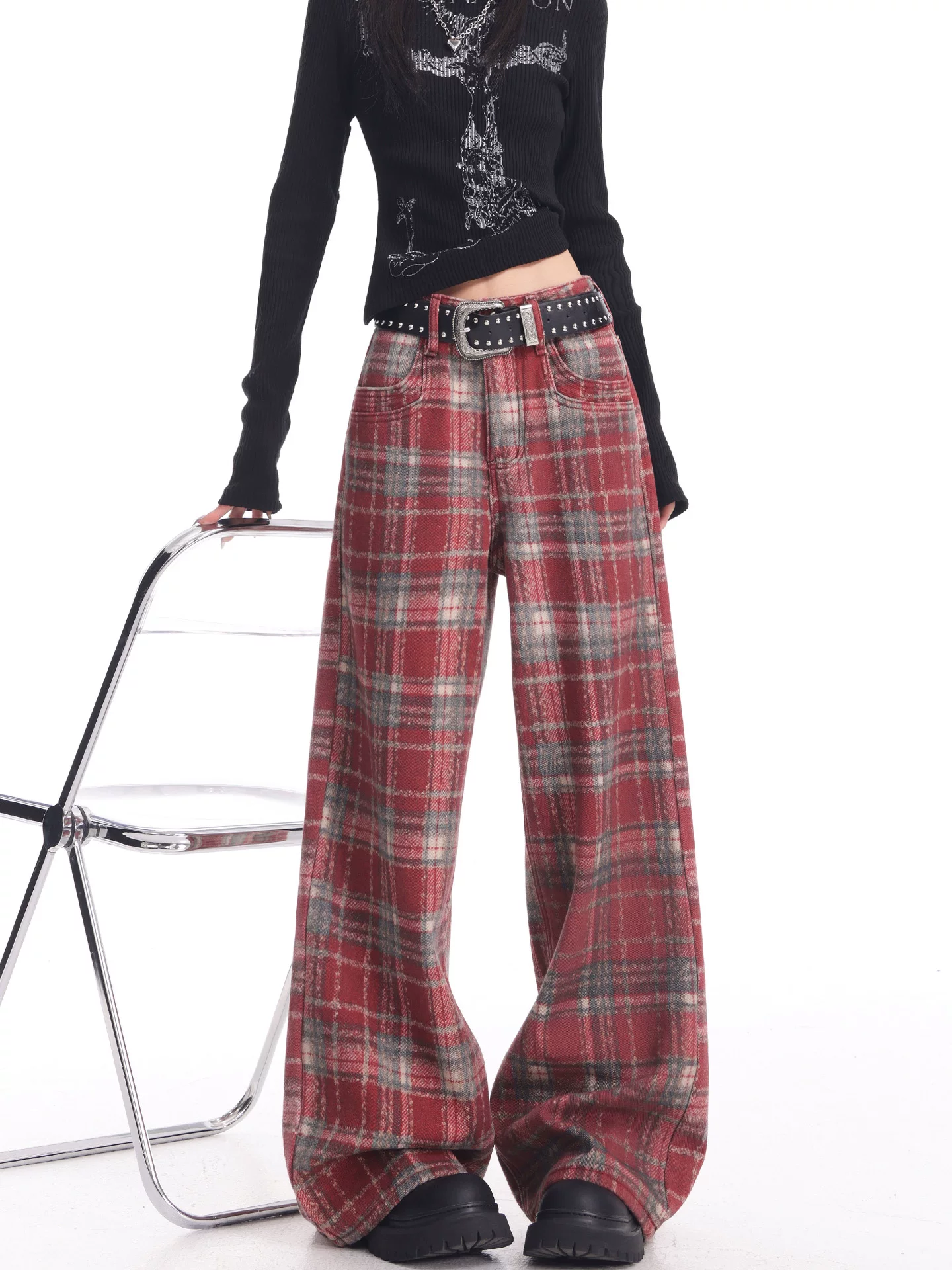 KEN STUDIO quần jean kẻ sọc đỏ cổ điển mới mùa thu đông dành cho nữ, quần ống rộng dài đến sàn, lót lông cừu và dày dặn.