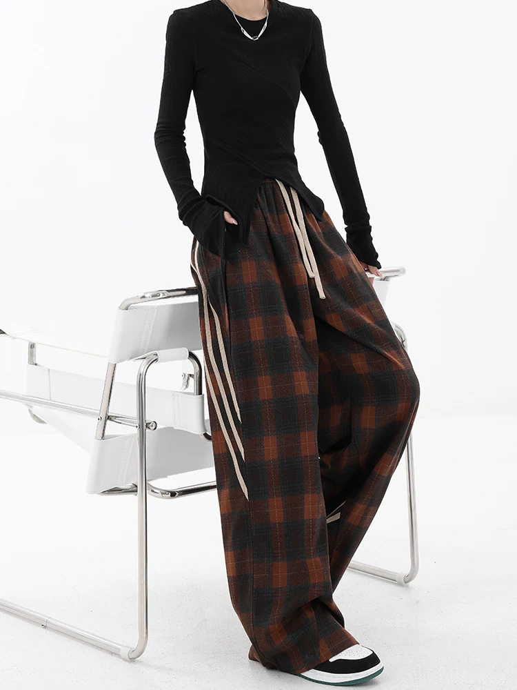 KEN STUDIO quần kẻ sọc lót lông cừu phối màu theo phong cách mới mùa thu đông dành cho nữ, quần cạp cao, quần dáng rộng, quần dáng rộng, thoải mái.