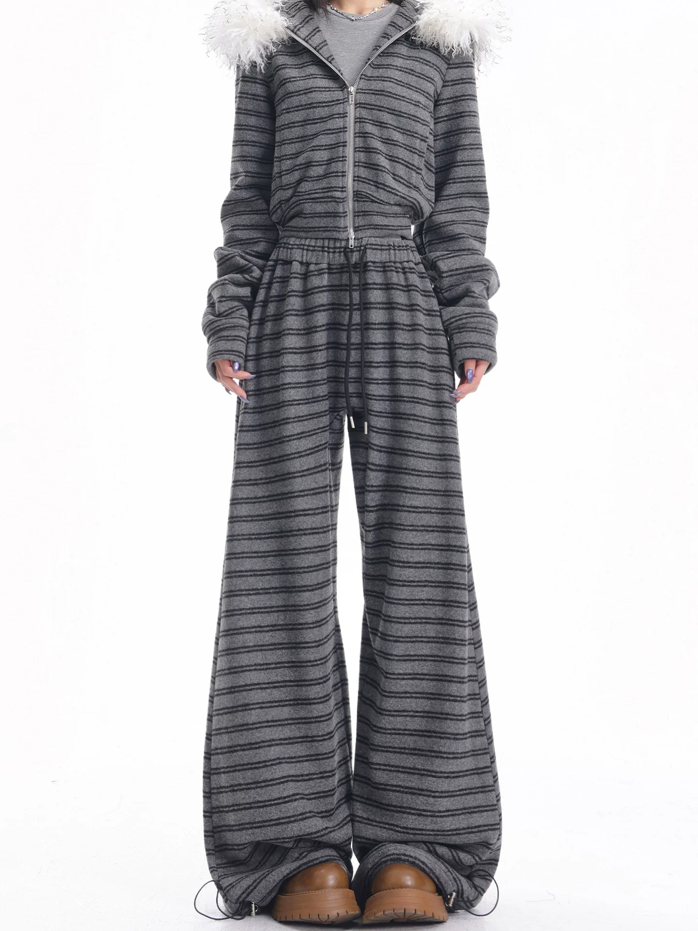 KEN STUDIO Bộ áo len sọc có mũ trùm đầu mùa thu đông dành cho nữ, áo khoác lông cừu dày và quần thể thao Bộ hai mảnh