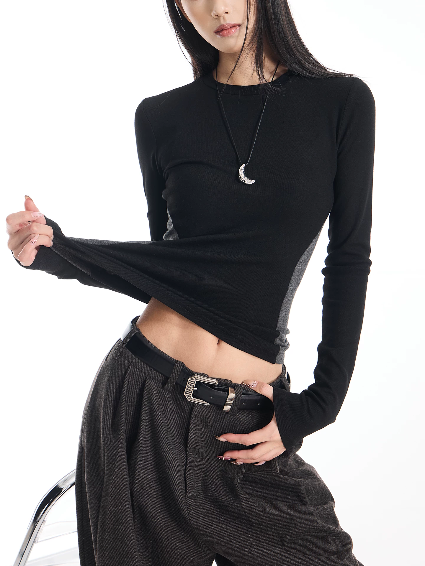 Áo thun dài tay cổ tròn màu sắc phối hợp gợi cảm của KEN STUDIO dành cho nữ, áo lớp trong có dây buộc eo chải kỹ mùa thu đông