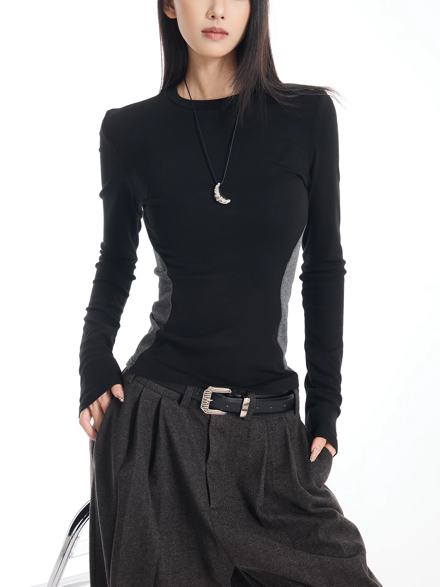 Áo thun dài tay cổ tròn màu sắc phối hợp gợi cảm của KEN STUDIO dành cho nữ, áo lớp trong có dây buộc eo chải kỹ mùa thu đông