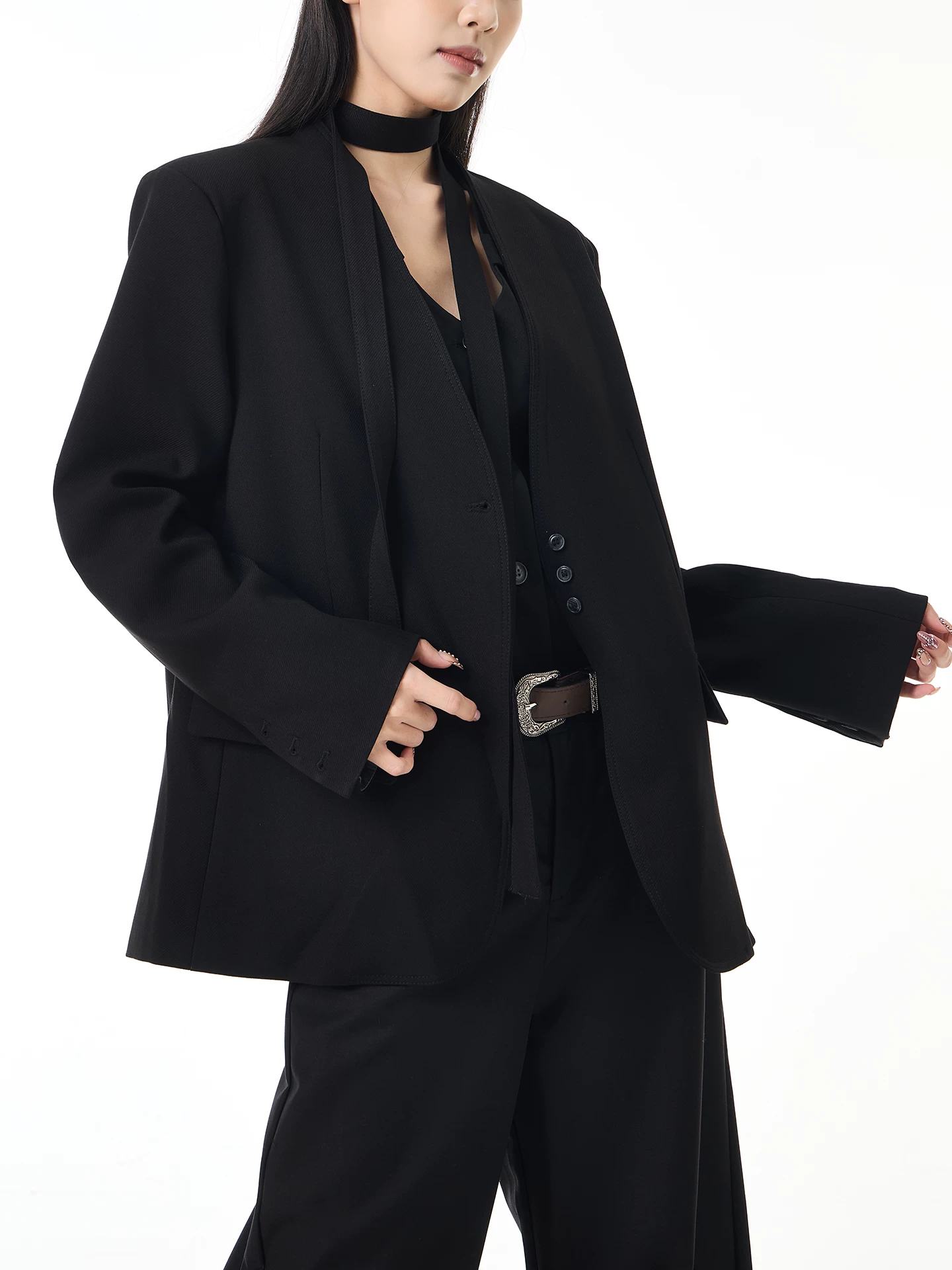 KEN STUDIO Áo blazer buộc dây màu đen mùa thu mới dành cho nữ, bộ vest cao cấp dáng rộng cổ chữ V một nút