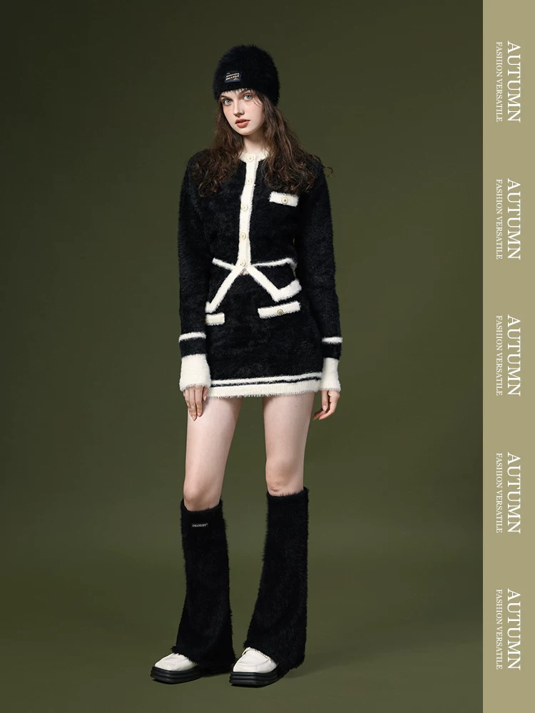 Tất giữ ấm chân dệt kim, tất giữ ấm chân lông mềm mại màu trắng mùa thu đông dành cho nữ, tất xếp tầng màu trơn kiểu dáng trung cổ.