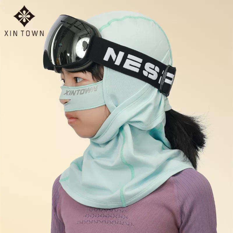 Khăn quàng cổ hai lớp ấm áp dành cho trẻ em có họa tiết hoạt hình cho mùa thu đông, thích hợp để đi xe đạp và trượt tuyết, có lớp lót lông cừu, mặt nạ chống gió và chống lạnh.