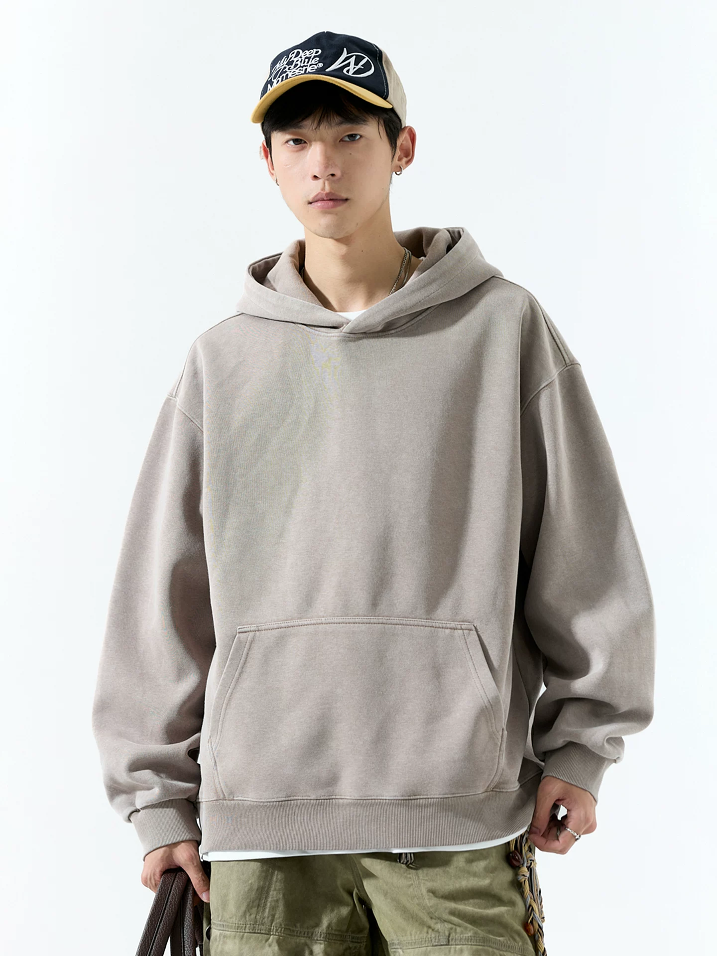 Áo hoodie nam chất liệu dày dặn 400G, mùa xuân thu, phong cách đường phố Mỹ, đã qua xử lý làm mềm và tạo hiệu ứng cũ, kiểu dáng rộng rãi, áo khoác hoodie màu trơn.