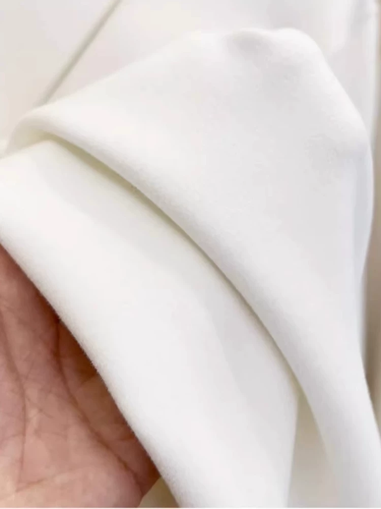 Áo thun nữ tay dài cổ lọ nửa cao chất liệu nhung Đức, dày dặn, thích hợp mặc lớp, hàng xuất khẩu, giá ưu đãi.