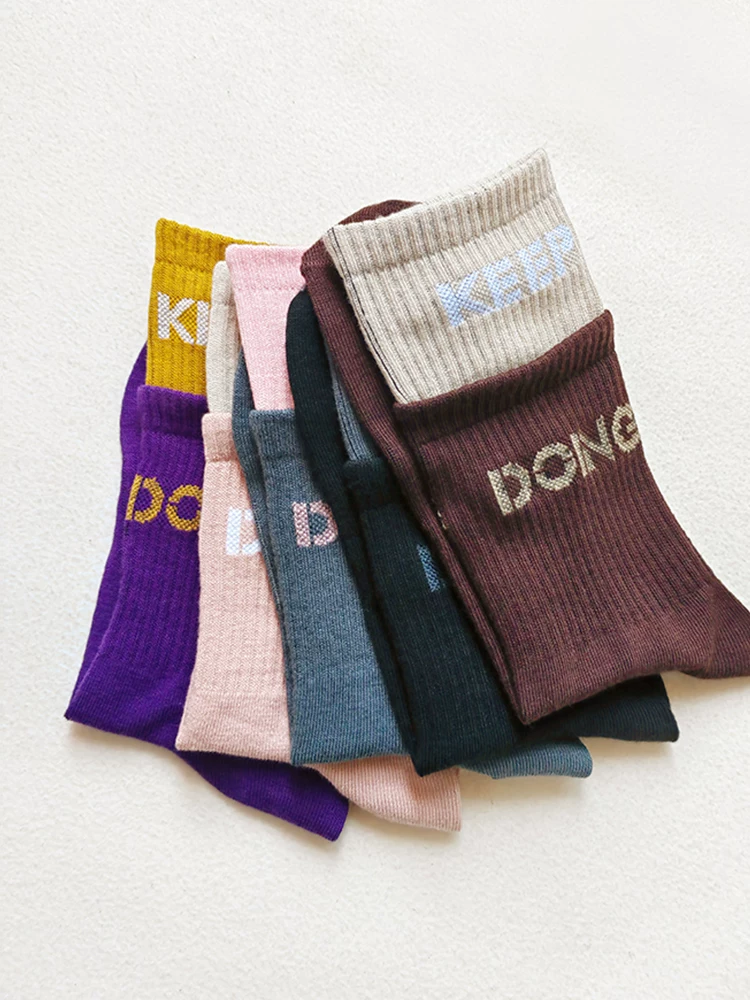 Tất thể thao chống trượt bằng silicon dành cho nữ, tập yoga, chạy bộ, tất tập Pilates chuyên nghiệp dài đến giữa bắp chân, tất tập thể dục bằng cotton màu trơn