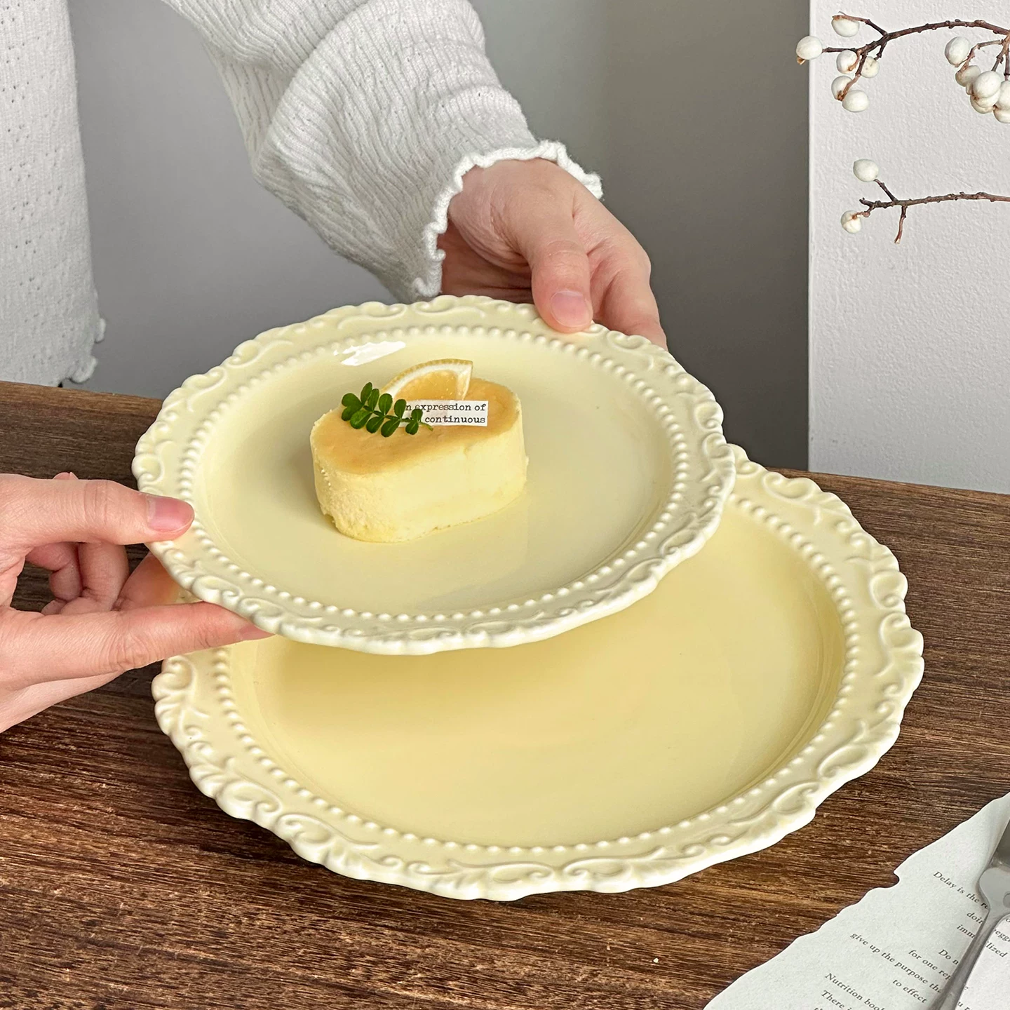 Đĩa tráng miệng gốm sứ nổi kiểu Pháp cổ điển, đĩa bánh, đồ dùng cao cấp sang trọng, đĩa ăn nhẹ gia đình, đồ dùng bàn ăn, đĩa dẹt