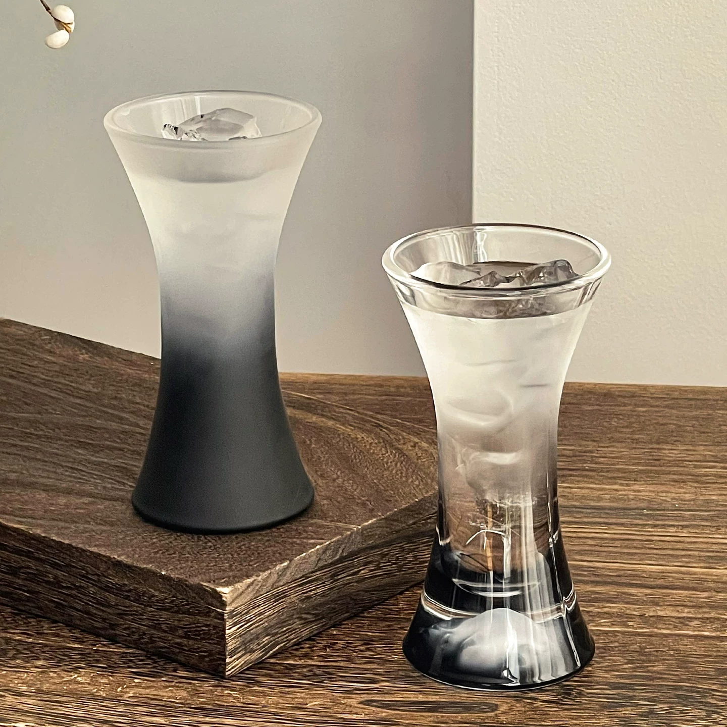 Ly thủy tinh đen mờ cao cấp, kiểu ôm eo, dùng làm ly sâm panh, ly cocktail, ly nước ép, ly nước uống lạnh