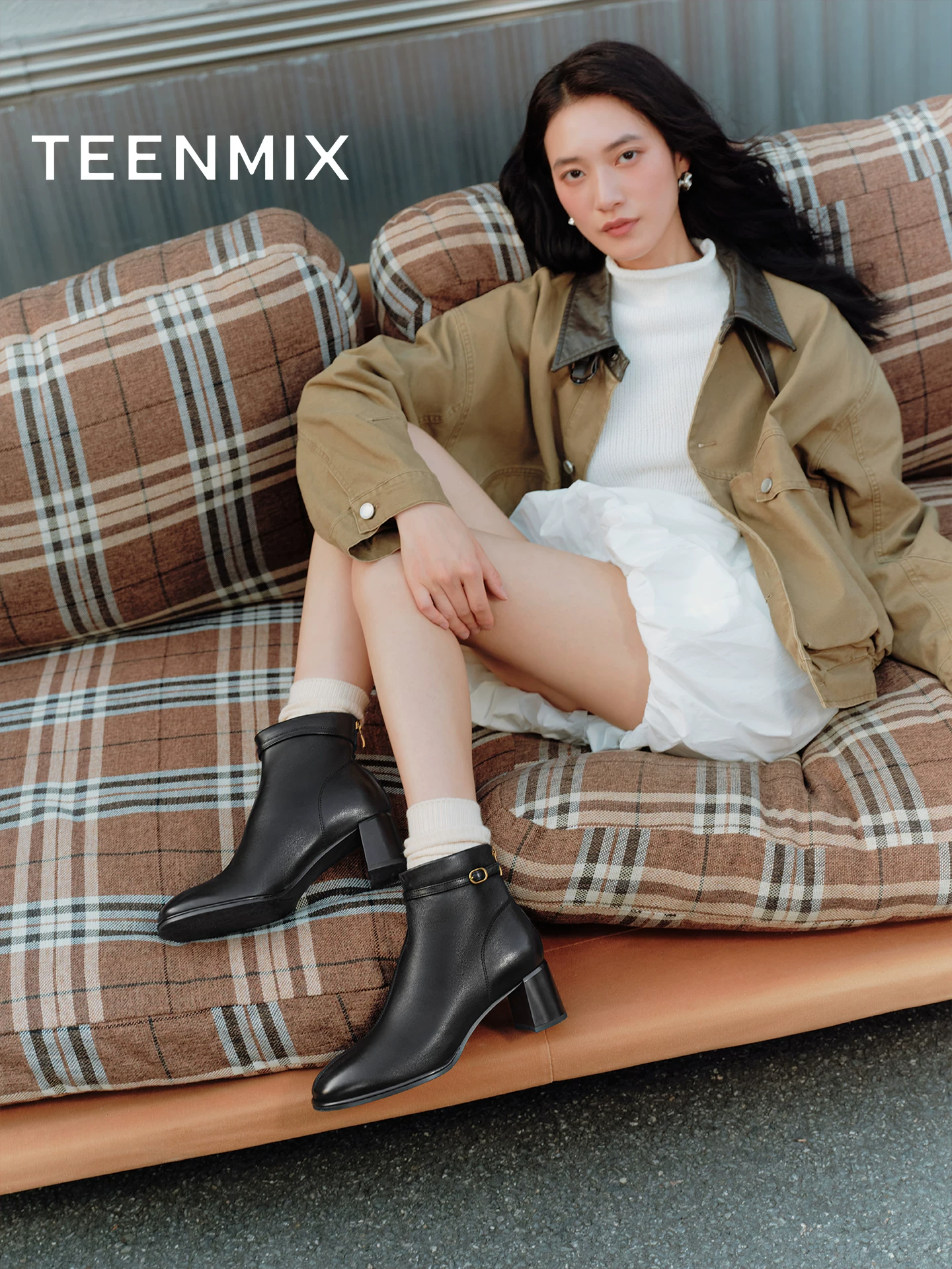 Giày bốt thời trang gót thô kiểu cổ điển Tianmeiyi, giày bốt da nữ, giày bốt cao gót ngắn, giày bốt ôm sát, mẫu mới mùa đông 2025 BK032DD5